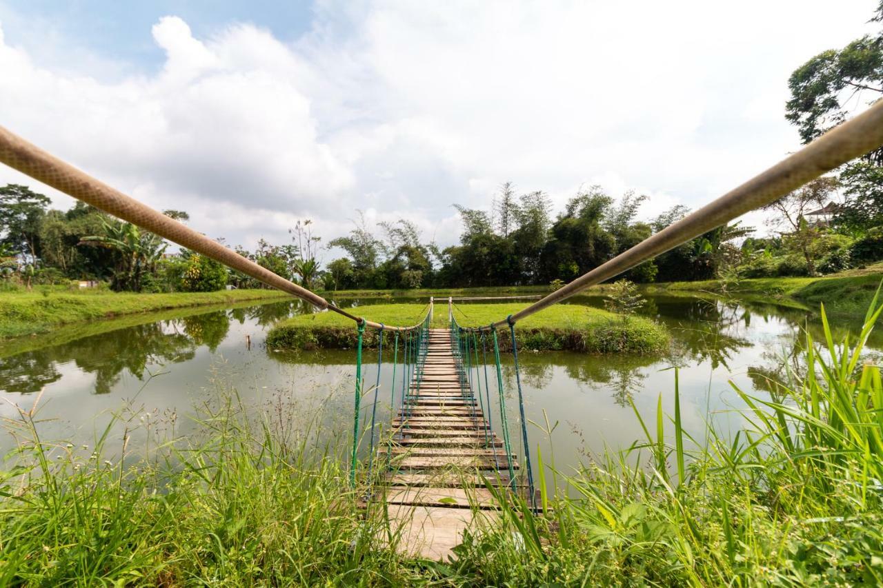 Reddoorz Plus At Grand Yustik Sukabumi Kültér fotó